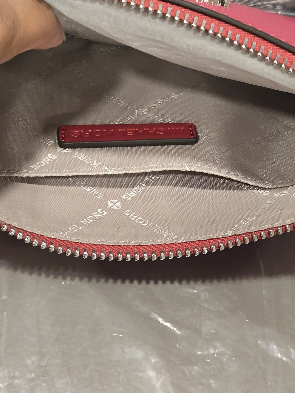 Michael Kors Pink Pebbled Leather Shoulder Bag - Picture 5 of 6